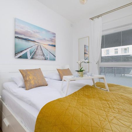 Luxury Two Bedroom Apartment With Terrace And Parking By Renters Prestige Катовице Экстерьер фото
